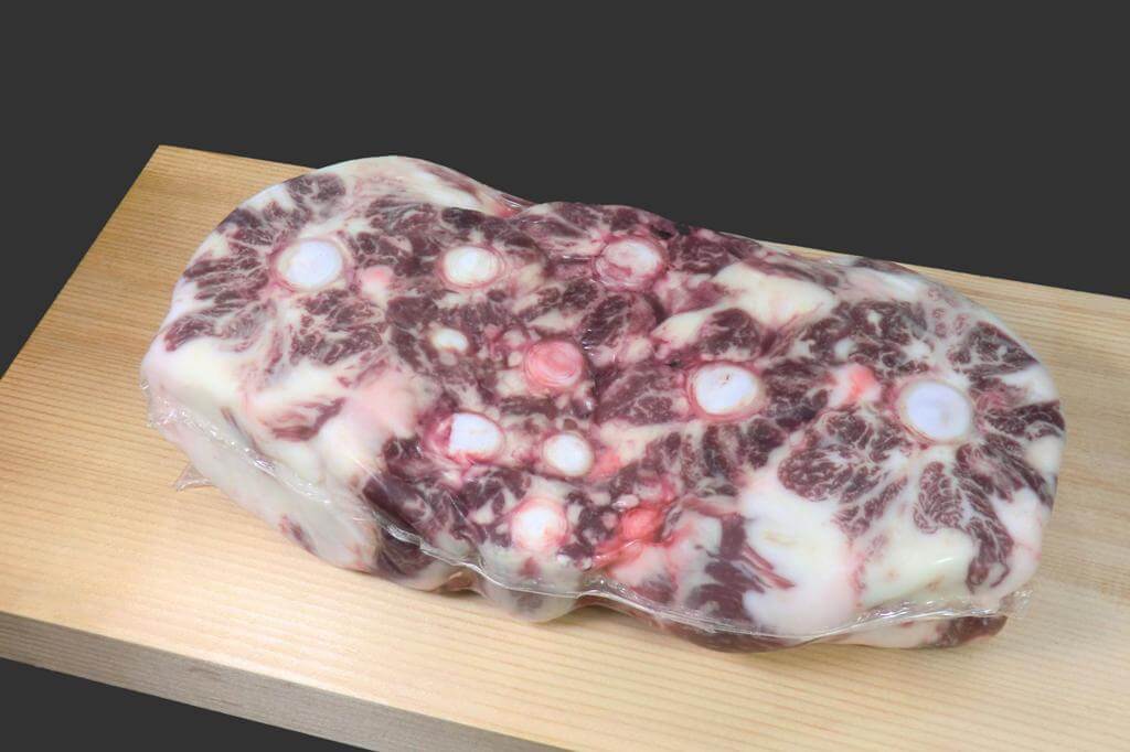 阿波の黒毛和牛テール1本（概算重量1.5kg）